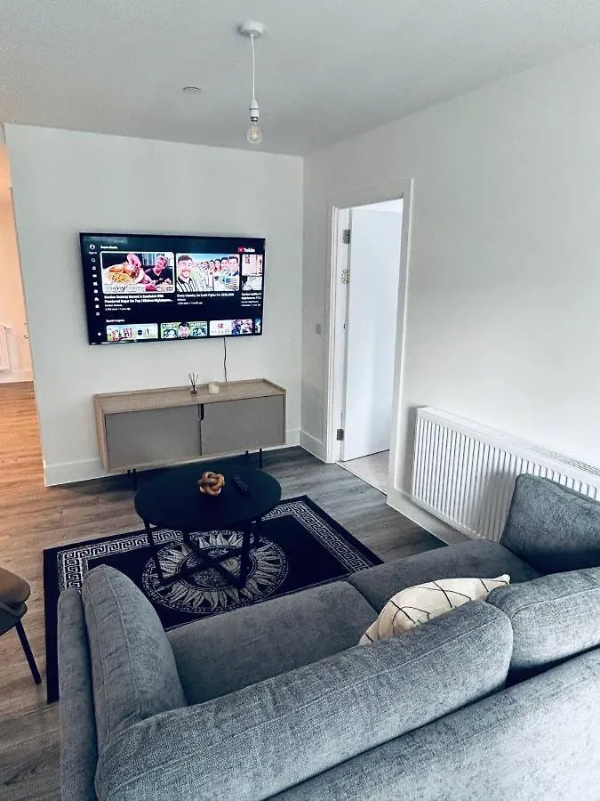 Luxury 2 Bedroom Apartment - Canning Town London